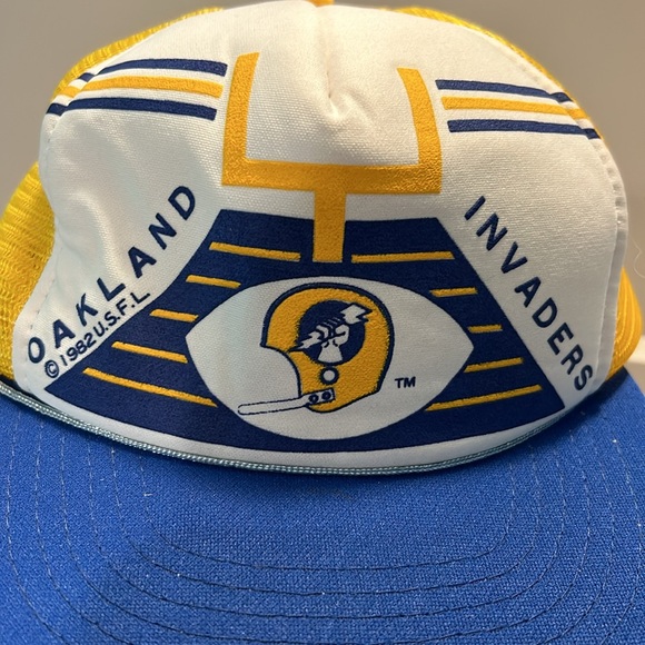Vintage 1982 USFL Oakland Invaders Truckers Mesh Yellow and Blue Hat SnapBack OS - Picture 2 of 8